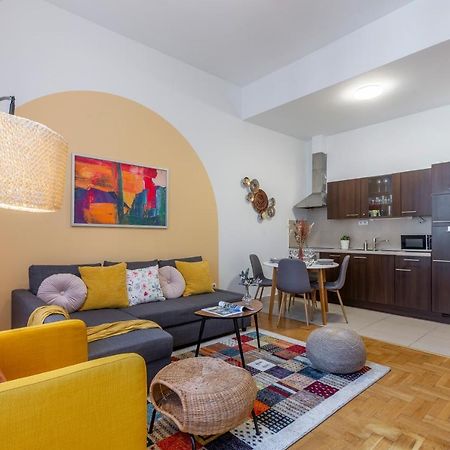Central Gozsdu Apartment In The Party Street Budapeste Exterior foto